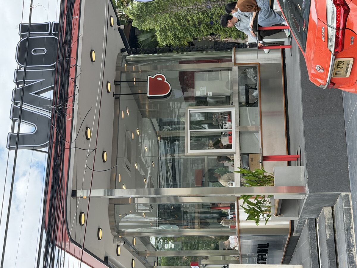Uno Coffee - Cafe on Sukhumvit Soi 49 Bangkok